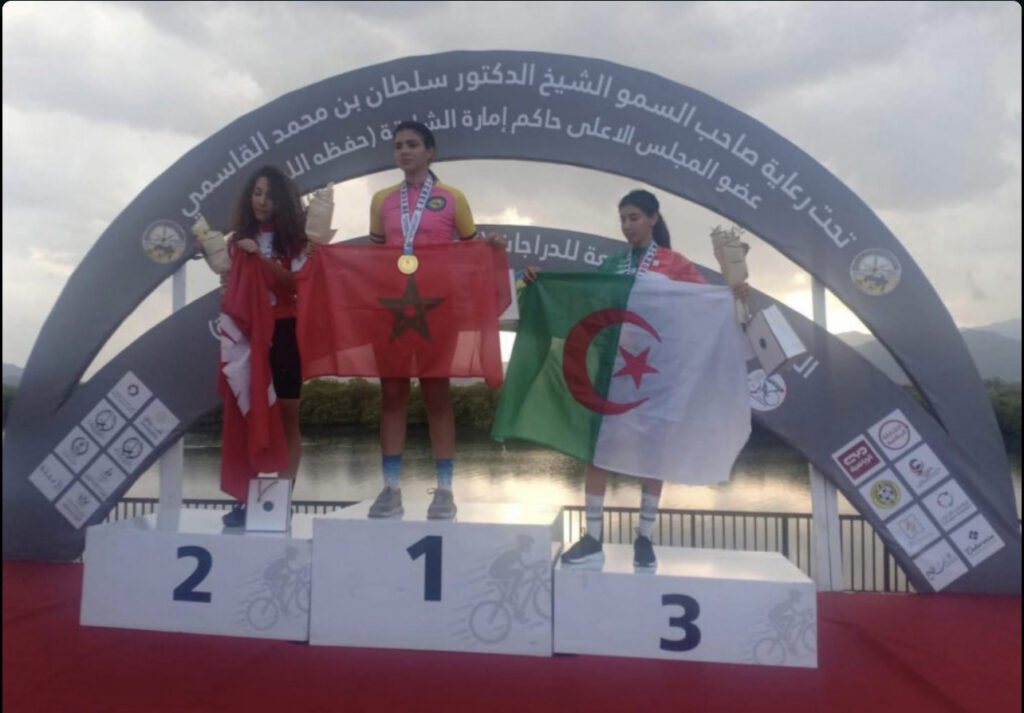 البطولة العربية المجمعة للدراجات بالشارقة: ثلاث ذهبيات للمغرب في اليوم الأول من منافسات الدراجات الجبلية