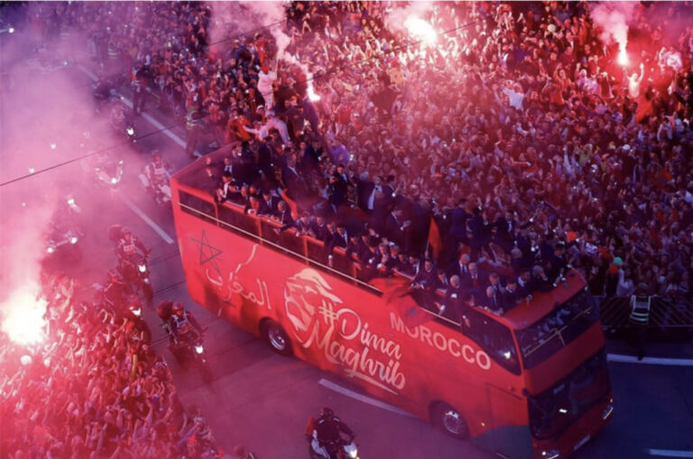 المنتخب المغربي يحظى باستقبال الأبطال