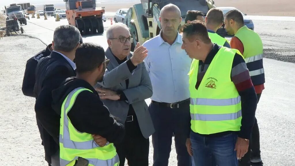 اختناق مروري وفوضى.. مواطنون يشتكون من التأخر ويطالبون بتسريع وتيرة الأشغال بجسر محمد السادس