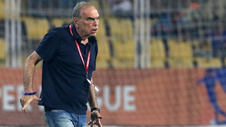 زامبيا تعين مدرب تشلسي السابق غرانت مدربا لمنتخب بلادها
