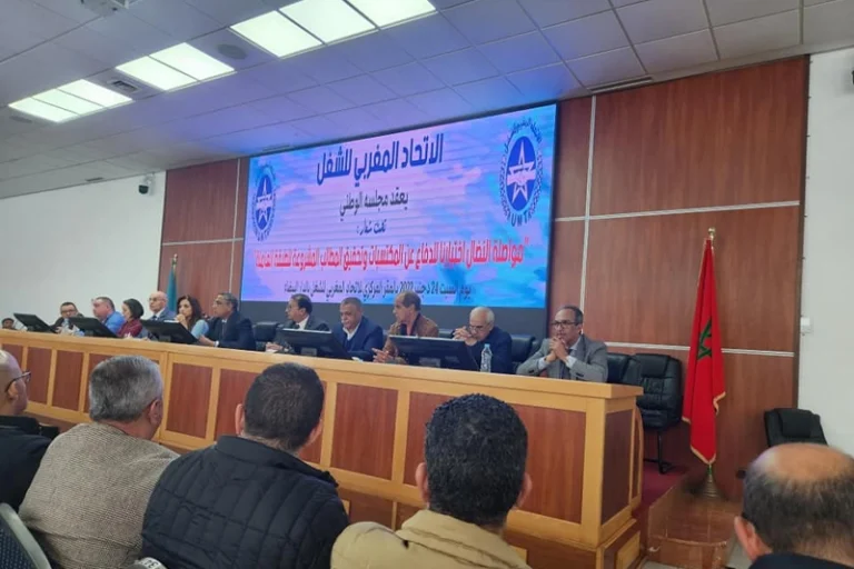 الـUMT يستنكر "تملص" الحكومة من التزاماتها المتضمنة في اتفاق الحوار الاجتماعي