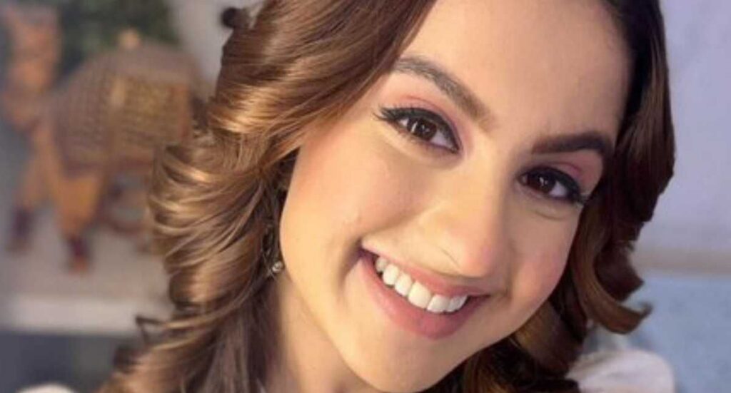 انتحار ممثلة هندية أثناء عملها في موقع التصوير
