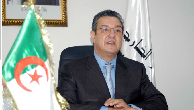 الجزائر: سبع سنوات سجنا نافذة في حق وزير مالية سابق
