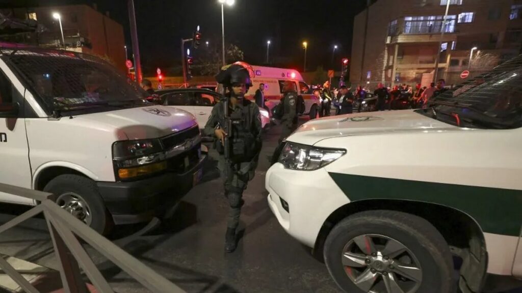 سبعة قتلى و10 جرحى في إطلاق نار على كنيس بالقدس الشرقية