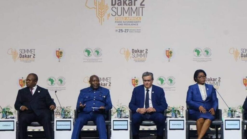 رئيس الحكومة يستعرض بدكار خطط المغرب للنهوض بالقطاع الفلاحي
