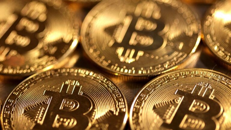 البتكوين تسجل أكبر ارتفاع لها منذ غشت الماضي