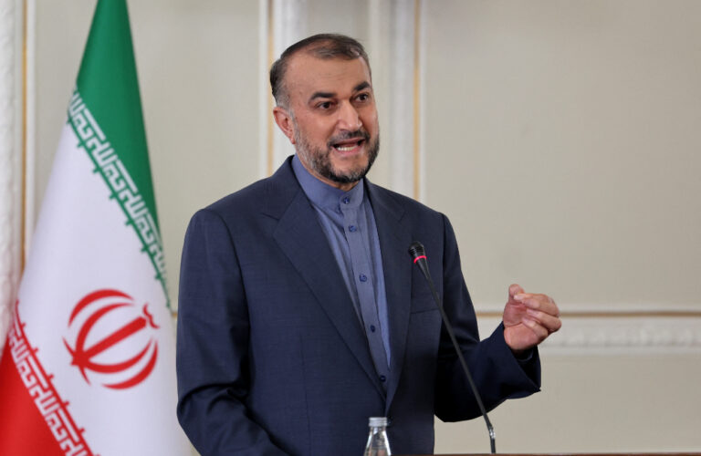 وزير الخارجية الإيراني: نرحب بعودة العلاقات الدبلوماسية مع السعودية