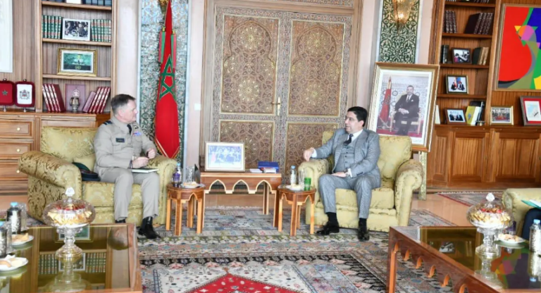 بوريطة يستقبل كبير مستشاري رئيس أركان الدفاع البريطاني لشؤون الشرق الأوسط وشمال إفريقيا