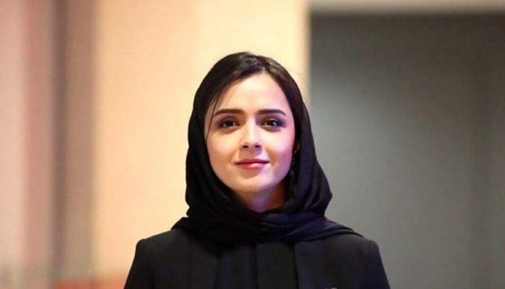 السلطات الإيرانية تفرج بكفالة عن الممثلة عليدوستي (إعلام محلي)