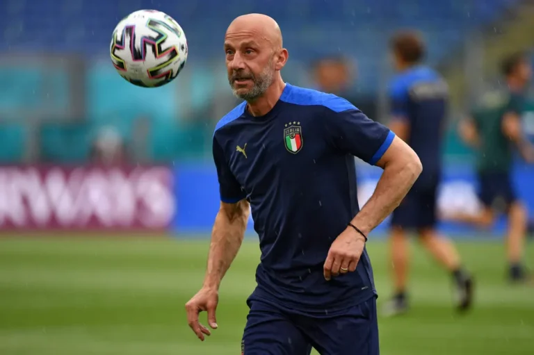 وفاة مهاجم إيطاليا السابق جانلوكا فيالي