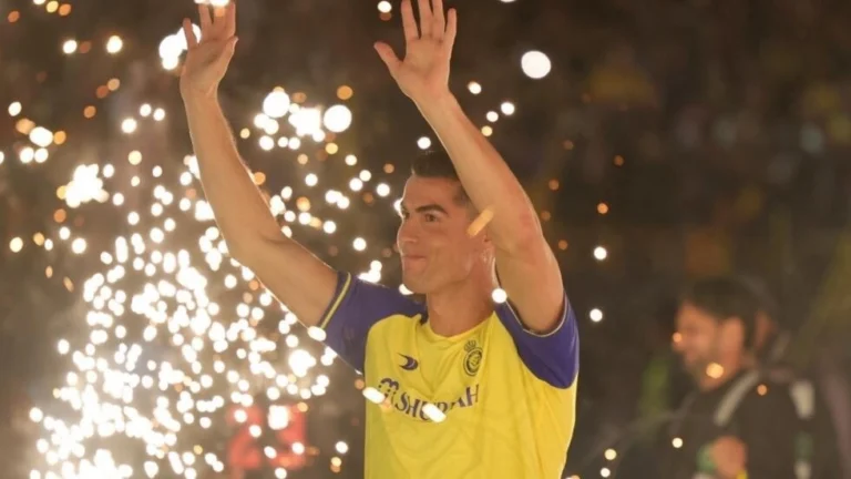 جمهور النصر السعودي يخصص استقبالا جنونيا لـ"العالمي" رونالدو المتعطش لتحقيق المزيد من التألق