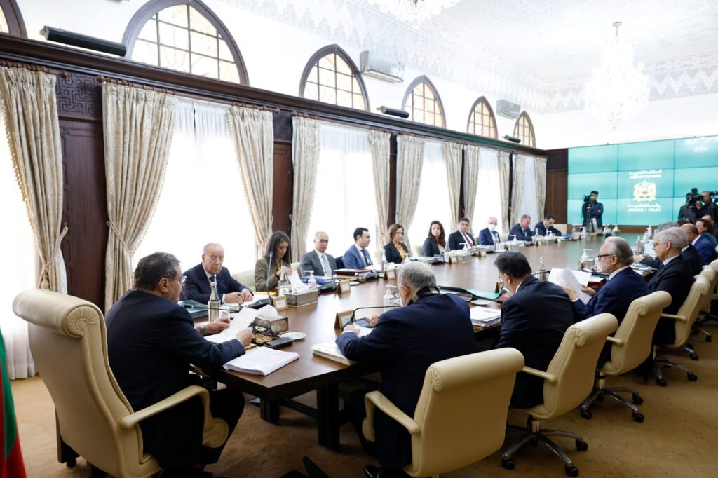 المصادقة مشروع قانون يتعلق بالمراقبة المالية للدولة على المنشآت العامة