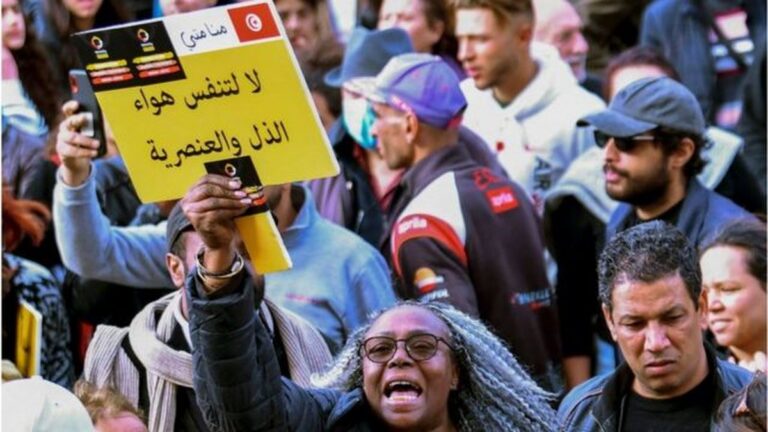 تونس: مسيرة احتجاجية على الخطاب الرسمي ضد المهاجرين من إفريقيا جنوب الصحراء