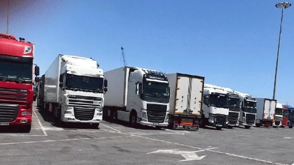 وزارة النقل واللوجيستيك تواصل مسلسل الحوار مع مهنيي قطاع النقل الطرقي للبضائع
