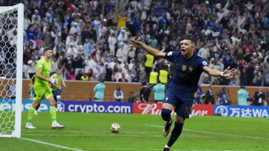 الإصابة تحرم مبابي من الملاعب ثلاثة أسابيع وتجبره على الغياب عن مباراة بايرن ميونيخ الألماني