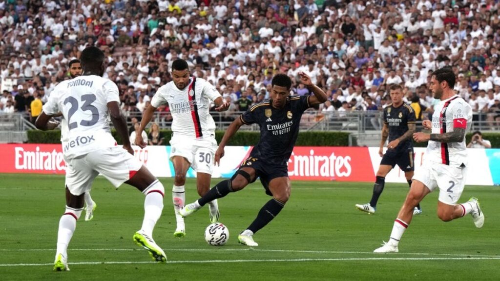 أنشيلوتي يثني على نجمه الجديد بعد ظهوره الأول مع ريال مدريد