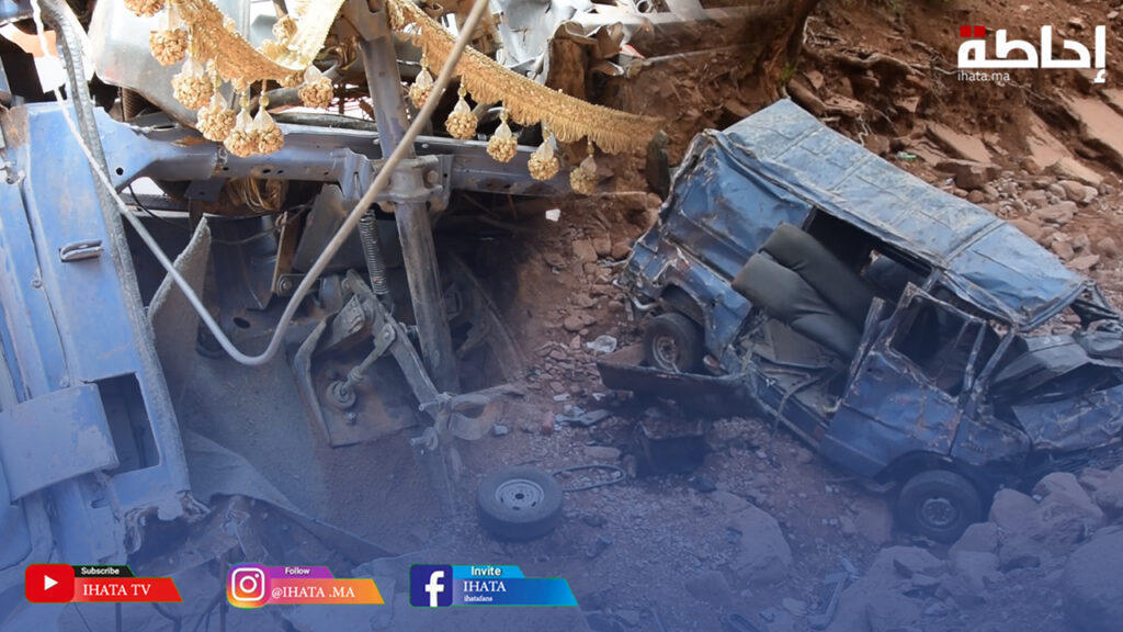 بعد مقـتل 24 راكبا.. لجنة تابعة لوزارة التجهيز تحقق في حادث سقوط سيارة للنقل المزدوج ضواحي دمنات (فيديو)