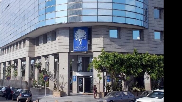 بورصة الدار البيضاء.. تداولات الافتتاح على أداء قريب من التوازن