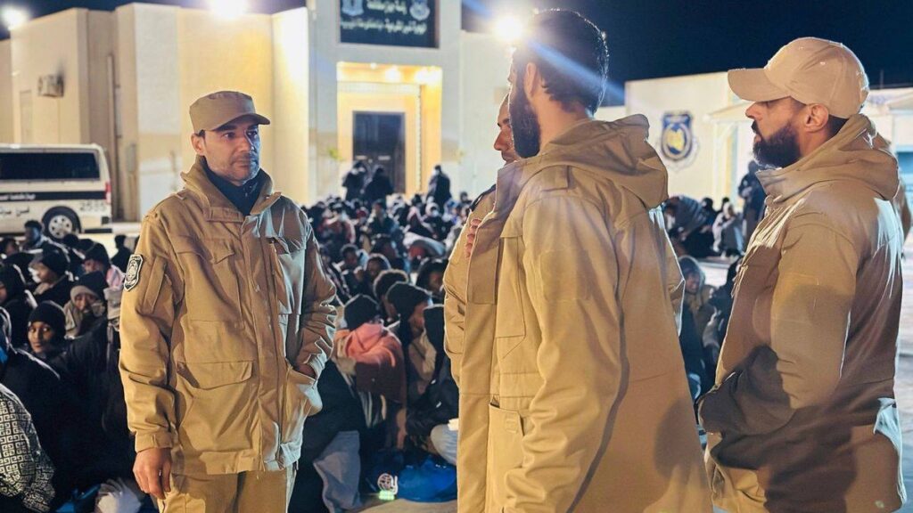 من الشاطئ إلى السجن.. إلحاق خسائر بـ"طوبيس" وتعنيف ركابه وسرقة ممتلكاتهم بالدار البيضاء