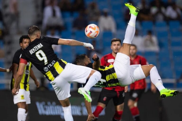 المغربي عبد الرزاق حمد الله ينفرد بصدارة هدافي الدوري السعودي متفوقا على نجوم عالميين