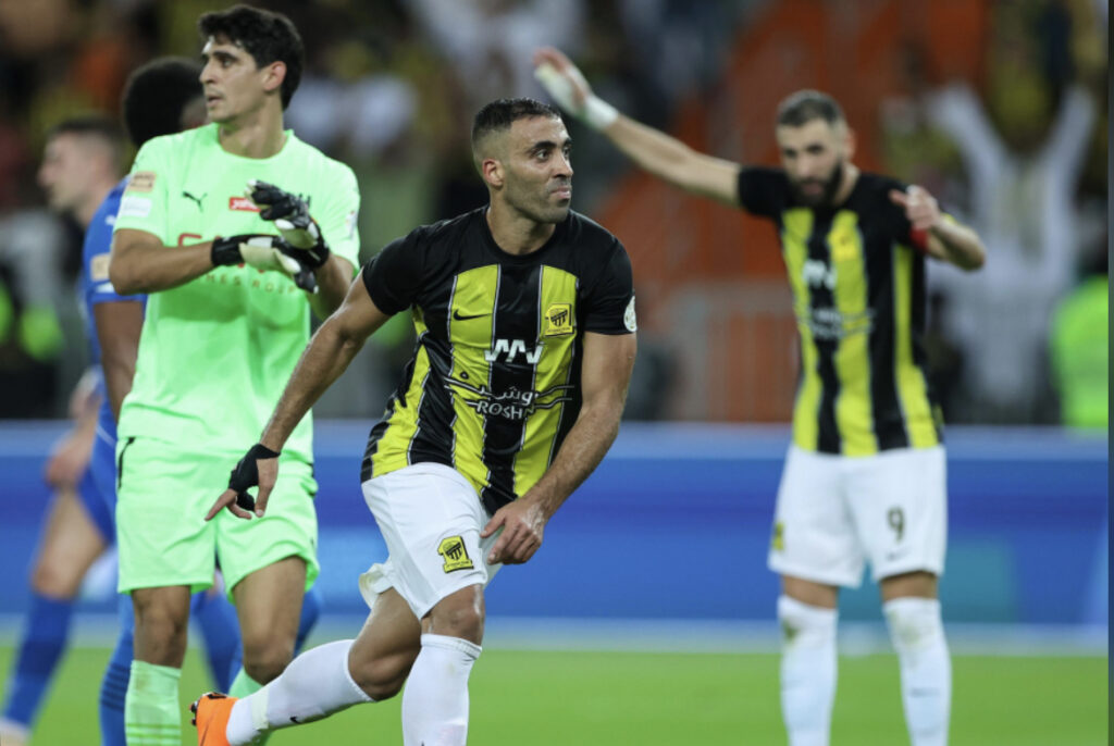 الدوري السعودي.. في مباراة مثيرة بونو يتفوق على حمدالله