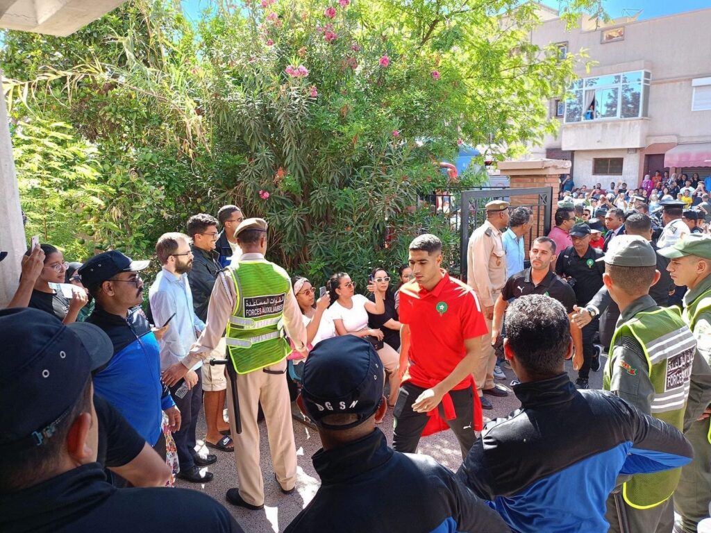 لفتة بطولية.. أسود الأطلس يتبرعون بالدم لضحايا الزلزال (صور)