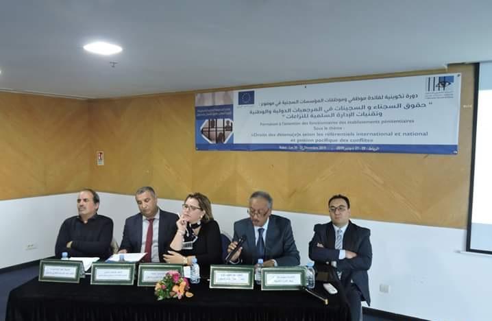 المرصد المغربي للسجون يدعو إلى نقل السجناء لمشاركة ذويهم في الجنائز وزيارة المصابين