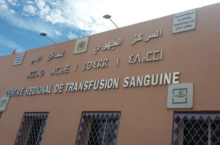 زلزال الحوز: تعبئة كبيرة بالمركز الجهوي لتحاقن الدم بمراكش لاستقبال المتبرعين