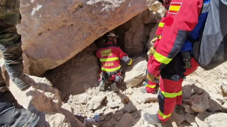 زلزال الحوز.. فريق الإنقاذ الإسباني يعبر عن إعجابه باحترافية الفرق المغربية