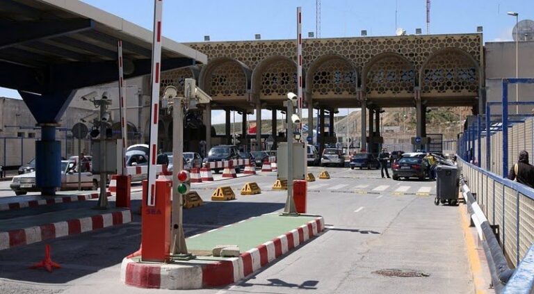 باب سبتة.. إحباط محاولة تهريب 65 كيلوغراما من مخدر الشيرا