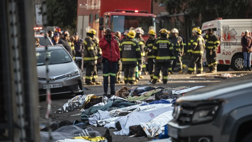 جنوب إفريقيا.. 73 قتيلًا على الأقلّ بحريق في مبنى بوسط جوهانسبرغ