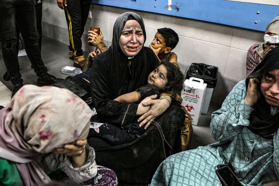 الصحة العالمية: الهجوم على المستشفى في غزة "غير مسبوق" في نطاقه