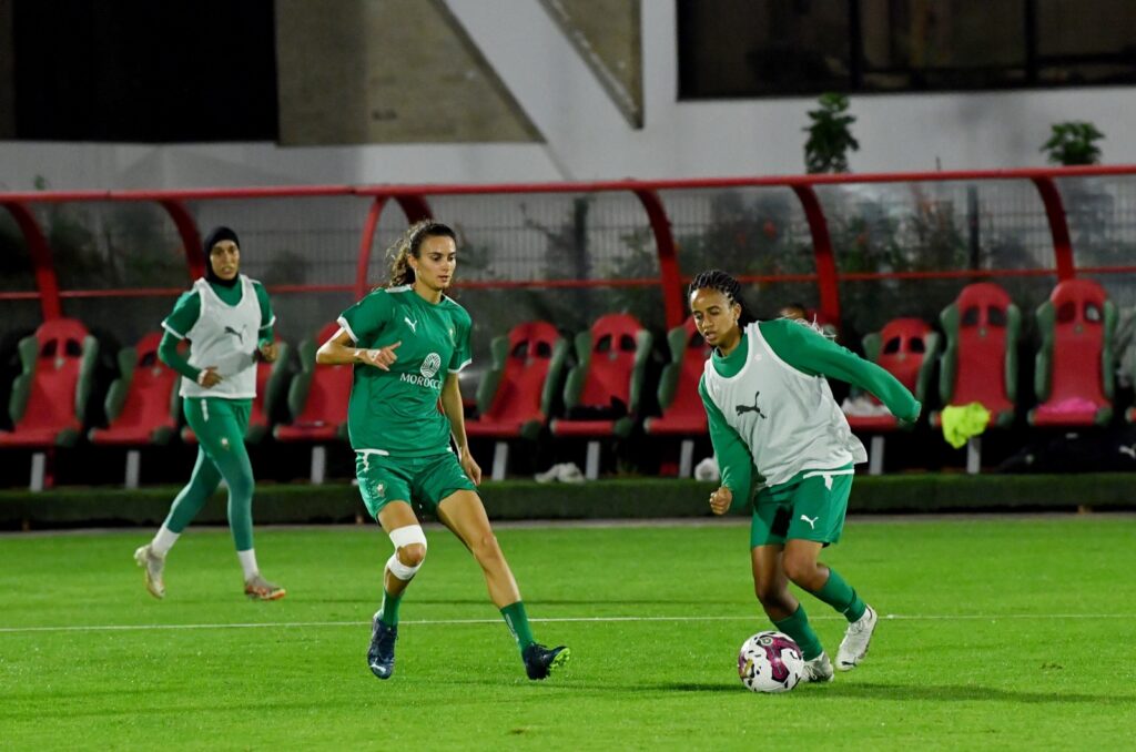 المنتخب الوطني لكرة القدم النسوية يواصل استعداداته للقاء ناميبيا (فيديو)