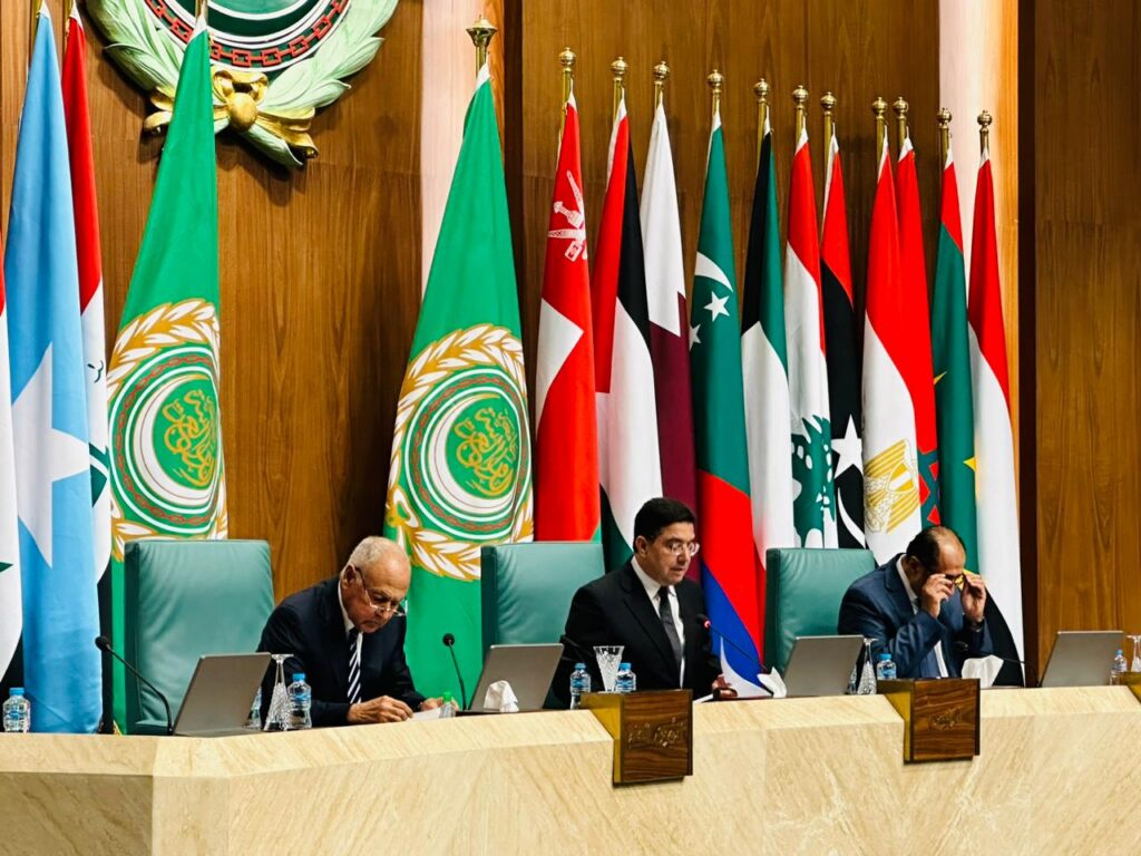 بوريطة: الملك ما فتئ يدعو إلى الخروج من منطق العنف والصراع إلى منطق السلام والتعاون