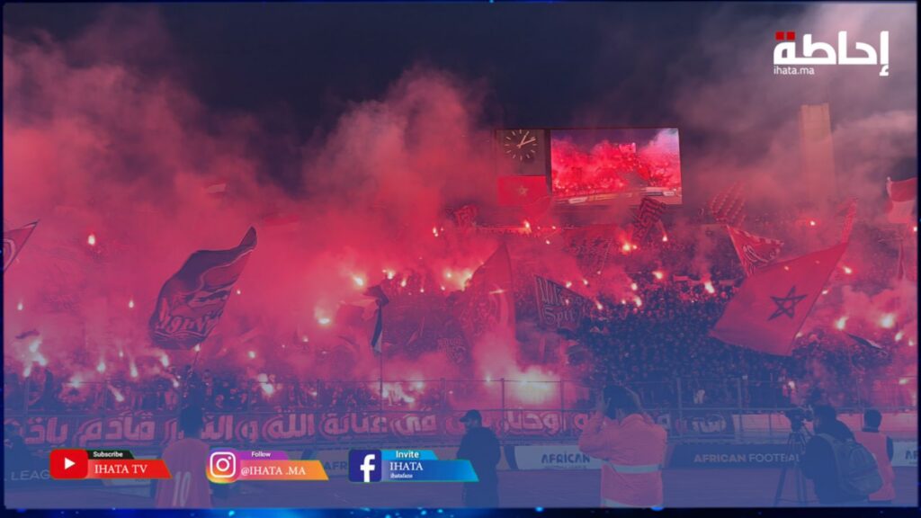 تضامنا مع الشعب الفلسطيني.. جمهور الوداد يلهب المدرجات حاملا أعلام فلسطين