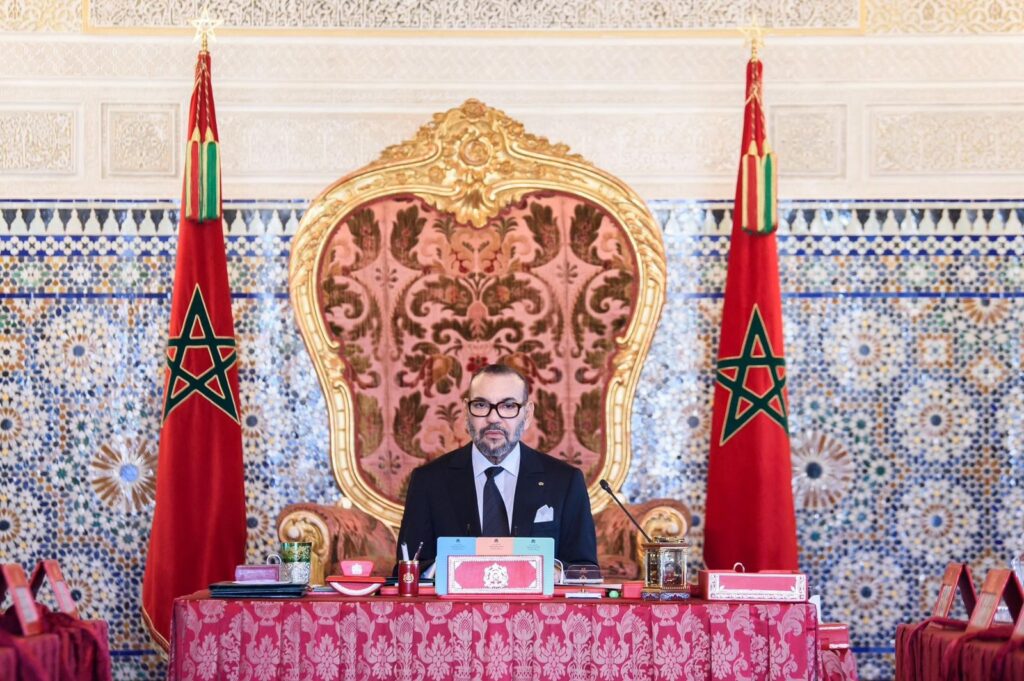 الملك يعين عددا من الولاة والعمال