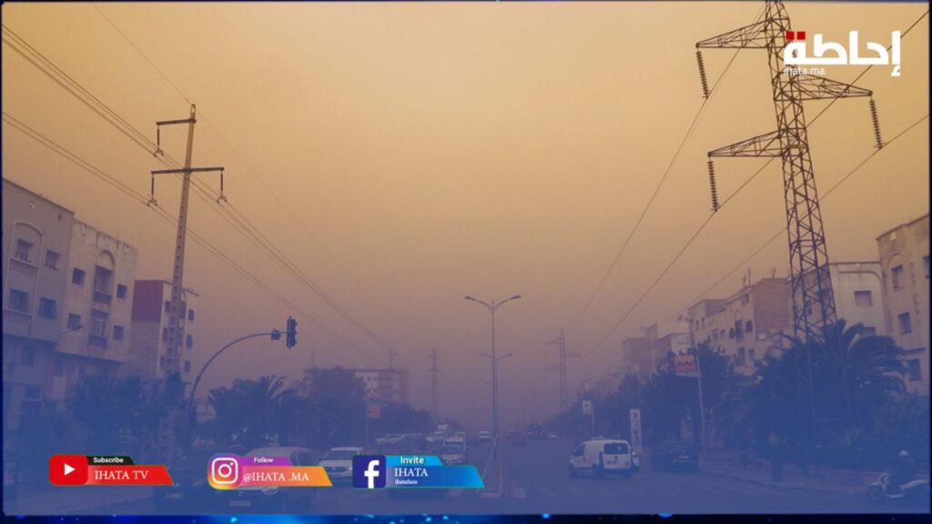 مشاهد متفرقة من اجتياح الغبار وهبوب للرياح القوية بمدينة الدارالبيضاء (فيديو)