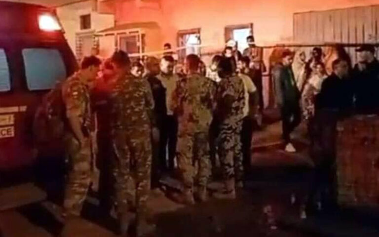 فتح بحث قضائي بعد وفاة شخص وإصابة ثلاثة آخرين نتيجة إطلاق مقذوفات متفجرة بالسمارة