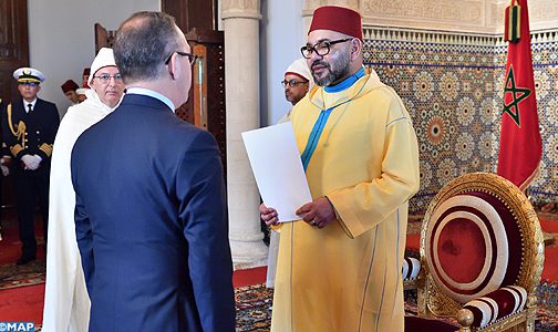 الملك يستقبل عددا من السفراء الأجانب