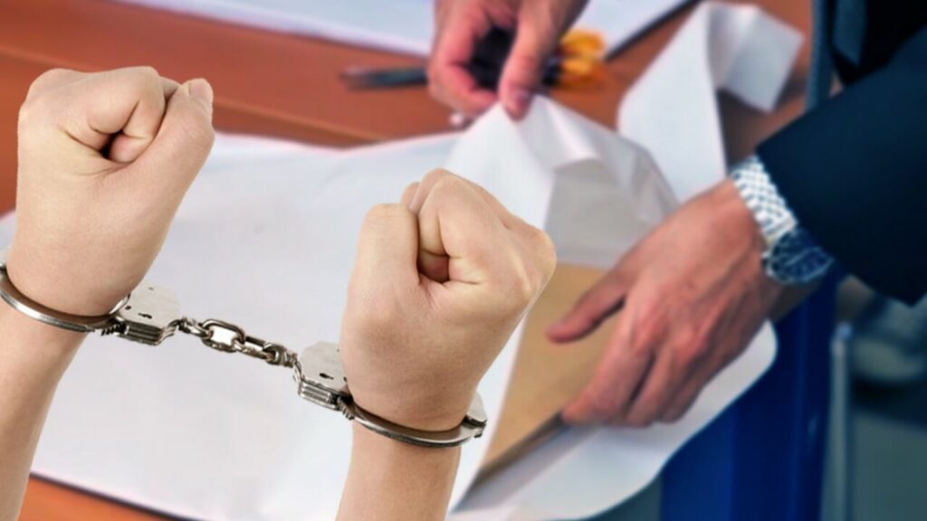 تزوير محررات رسمية وعرفية بغرض الاستيلاء على عقارات خاصة وأخرى في ملك الدولة يطيح بـ21 شخصا