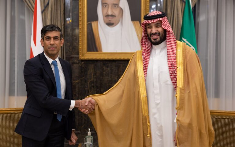 ولي العهد السعودي يقول لسوناك إن الهجمات على المدنيين في غزة "جريمة شنيعة"