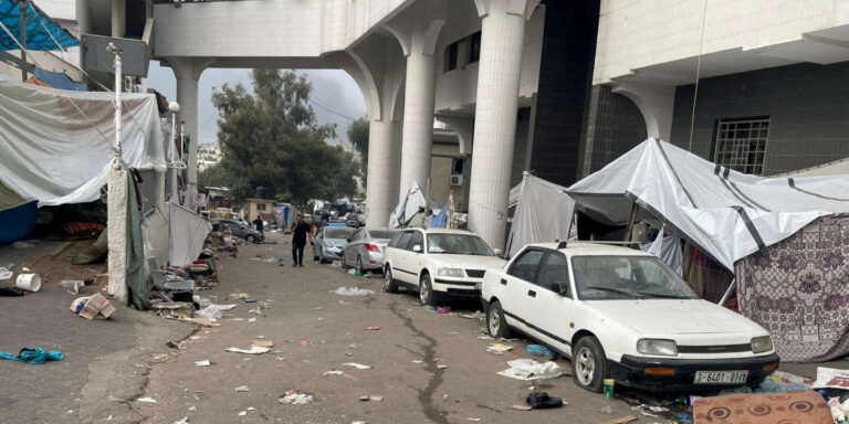 الصحة العالمية تعتبر مستشفى الشفاء "منطقة موت" وتدعو لإخلائه