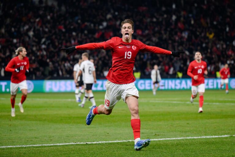 ألمانيا تواصل عروضها المهزوزة وتسقط على أرضها ودياً أمام تركيا