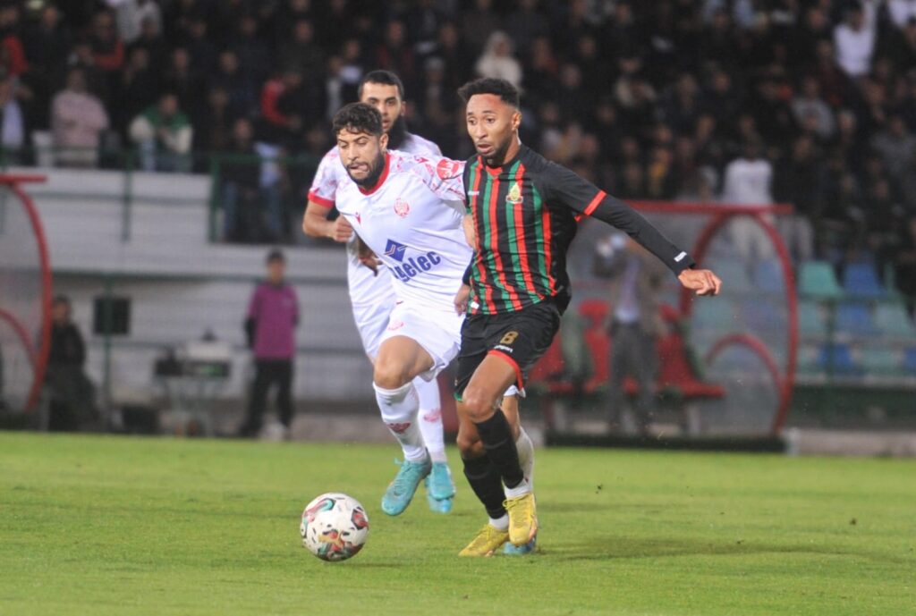 البطولة الاحترافية.. الجيش الملكي يحسم الكلاسيكو أمام الوداد