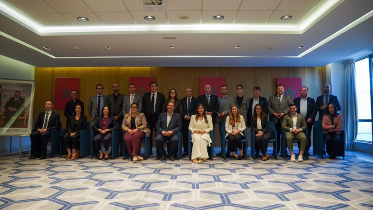 لتبادل الخبرات والتعاون في ميدان التكوين.. حزبا "الأحرار" و "الشعب" النمساوي يوقعان اتفاقا للشراكة