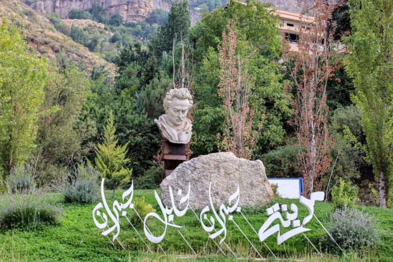 جبران خليل جبران حاضر بقوة في مسقطه بشرّي في مئوية كتابه "النبي"