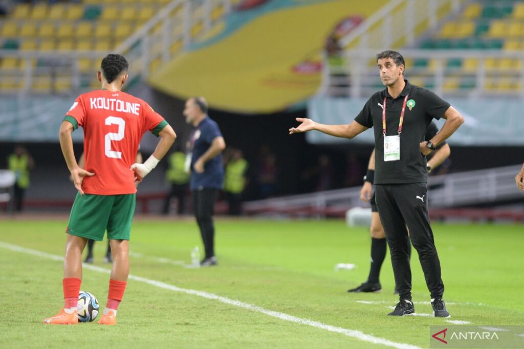 شيبا: ردة فعل الأشبال على أرضية الملعب كانت حاسمة للتأهل لربع النهاية