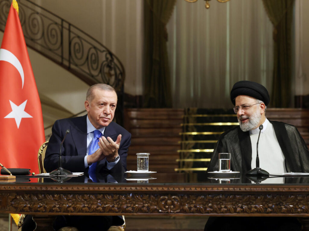 غياب الرئيس الإيراني عن قمة أعلنها إردوغان