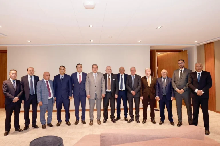 الرباط.. أخنوش يلتقي رؤساء غرف التجارة والصناعة والخدمات