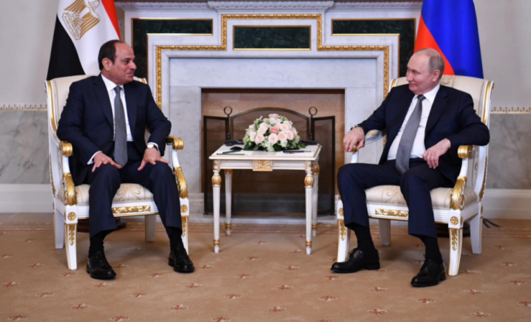 السيسي وبوتين يتوافقان على مواصلة التحرك بجدية لوقف إطلاق النار في غزة غداة إفشال واشنطن مشروع قرار بمجلس الأمن